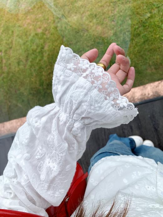 <曾小咸推荐>2.22现货秒杀 ！微信超特价！韩系收腰绣花长袖衬衫 日常219.99 立减130 秒杀89.99！！ 商品图9