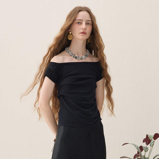 谜底针织衫短袖2026春季新品一字领腰部褶量百搭上衣女261MZ0344 商品图1