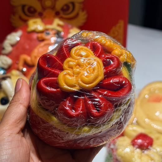 年货节🧨【马年饽饽礼盒】胶东非遗花饽饽——马上有钱，无添加剂无防腐剂，邮政空运，收到之后冷藏保存可以存放5-7天 冷冻保存，可以存放60天。骏马奔腾开锦绣，新年纳福启华章，非遗花馍绽放新彩！ 商品图2