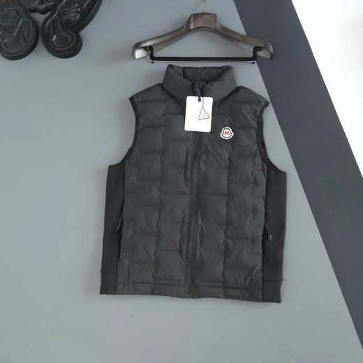 F020536新款男士90绒立体刺绣工艺羽绒马甲 商品图0