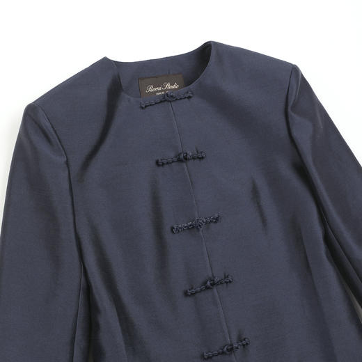 ROMI STUDIO羊毛桑蚕丝混纺手工丝绒盘扣新中式外套 RWDSWG2324 商品图6