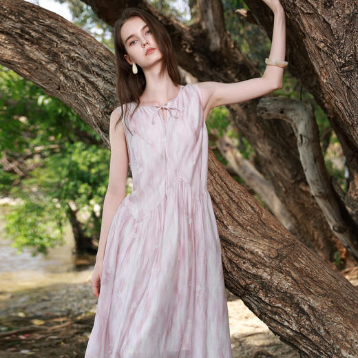 【樱花系列连衣裙】三彩2026夏季新款莱赛尔圆领系带宽松A字长裙M 商品图1