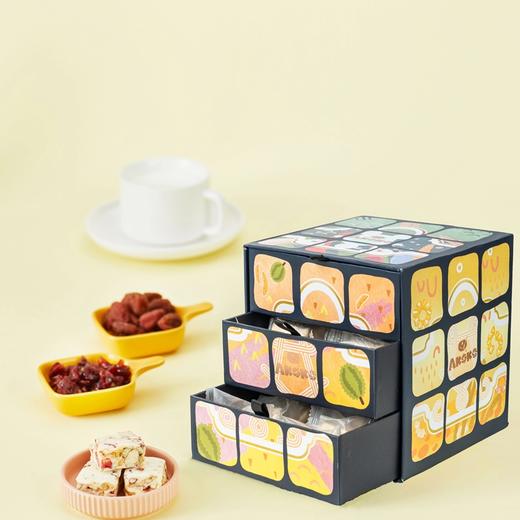 【限时爆品返场！】AKOKO甜心魔方雪花酥，一口散发浓郁奶香，酥软有嚼劲，甜而不腻，礼盒装360克（12g*30） 商品图2