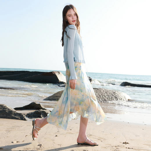 三彩2026春季新款法式荷叶边V领A字连衣裙吊带裙印花雪纺裙M 商品图1