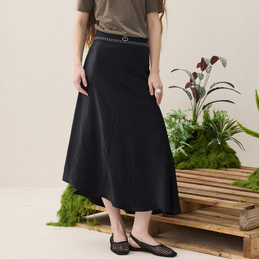 谜底斜裁半裙2026年春季新品贴合身型垂坠飘逸中长裙女261MB0260 商品图0