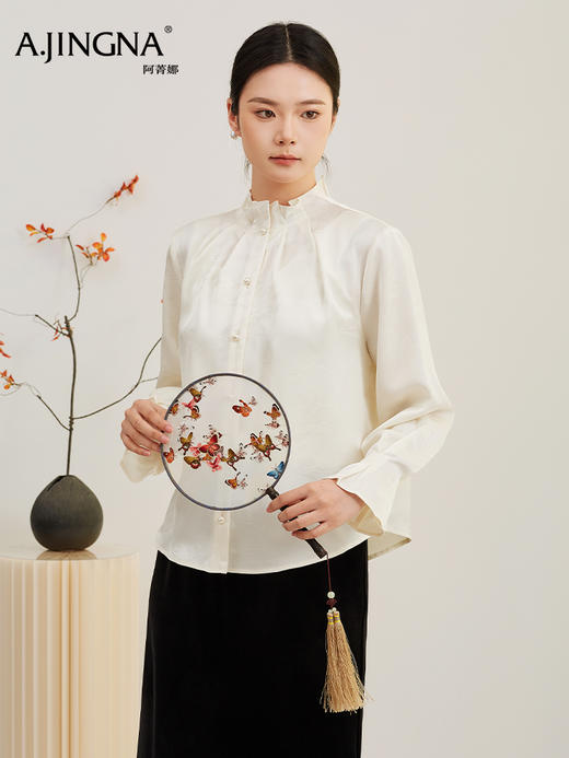 【缎面提花】阿菁娜春季新款国风衬衫立领褶皱细节微喇袖缎面提花光泽感单穿内搭皆出彩F31C202001 商品图1