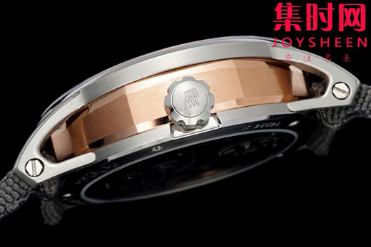 APP爱彼新款Code 11.59镂空陀飞轮系列 真陀飞轮 男士腕表 推出双拼色复杂动感结构表壳 商品图6