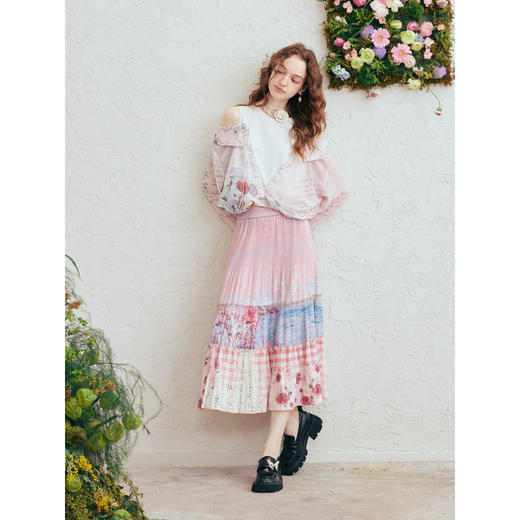 两三事 蜜糖星云 2026春季新款森女风印花百褶裙高腰半身裙 商品图3