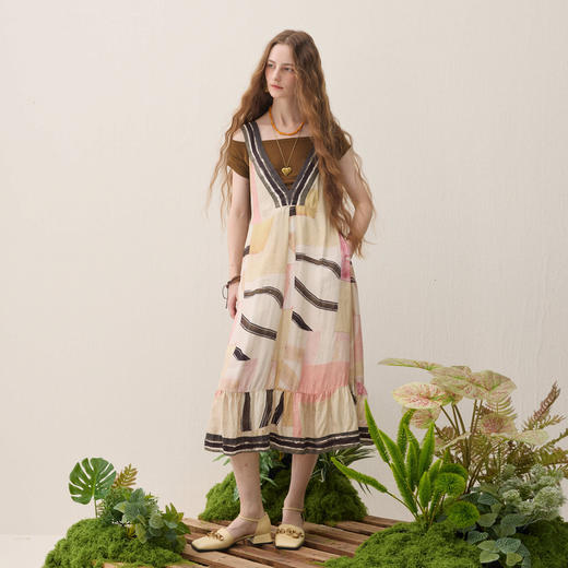 谜底印花连衣裙无袖2026春季新品绑带抽褶浪漫度假A型女261ML0064 商品图0