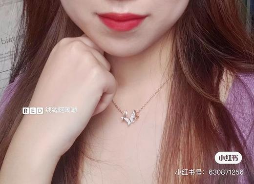 F020521美感十足blingbling的闪立体小蝴蝶项链 商品图5