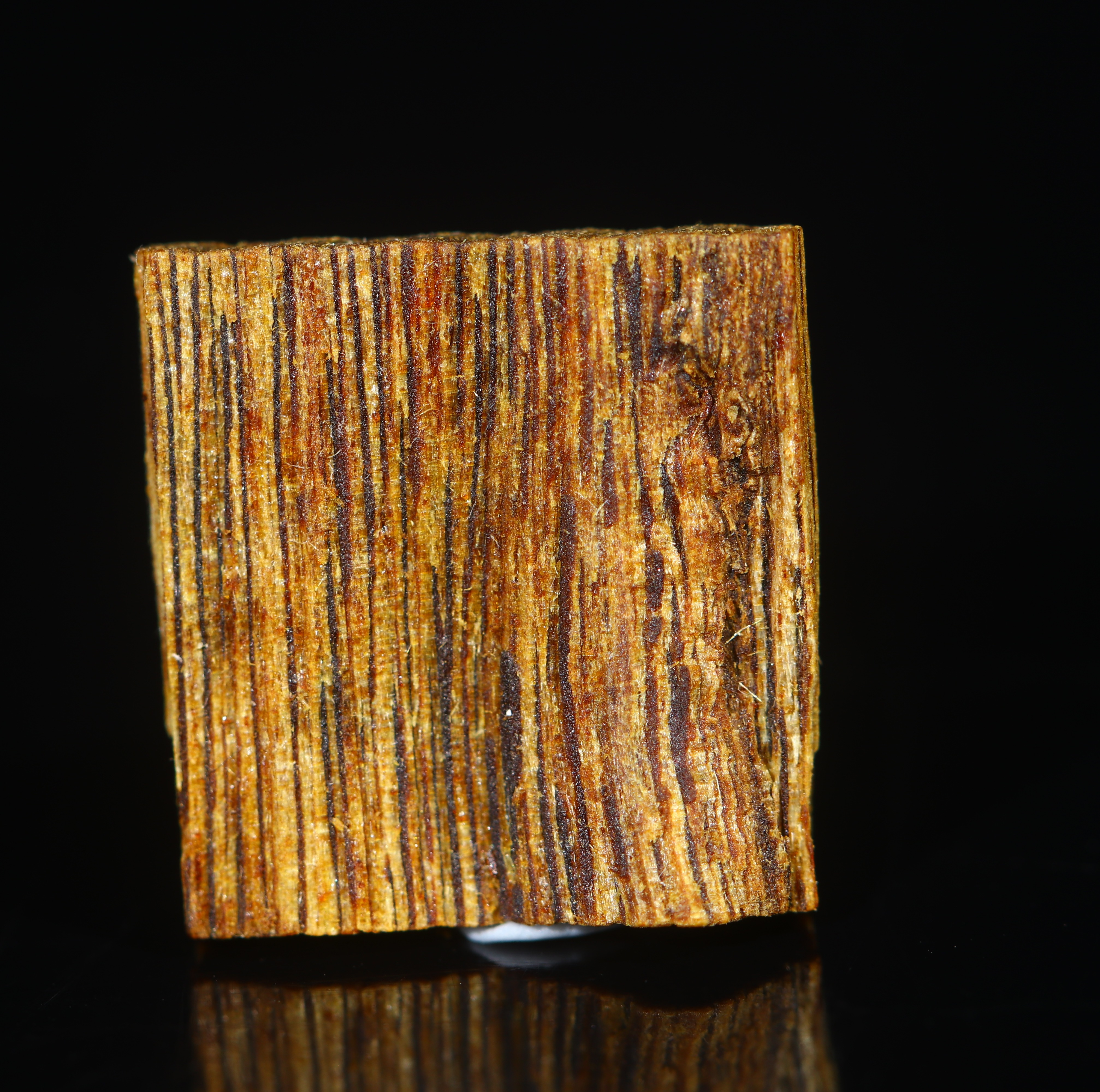 BC.ZT2.4-6  白棋九分沉小料，0.49g