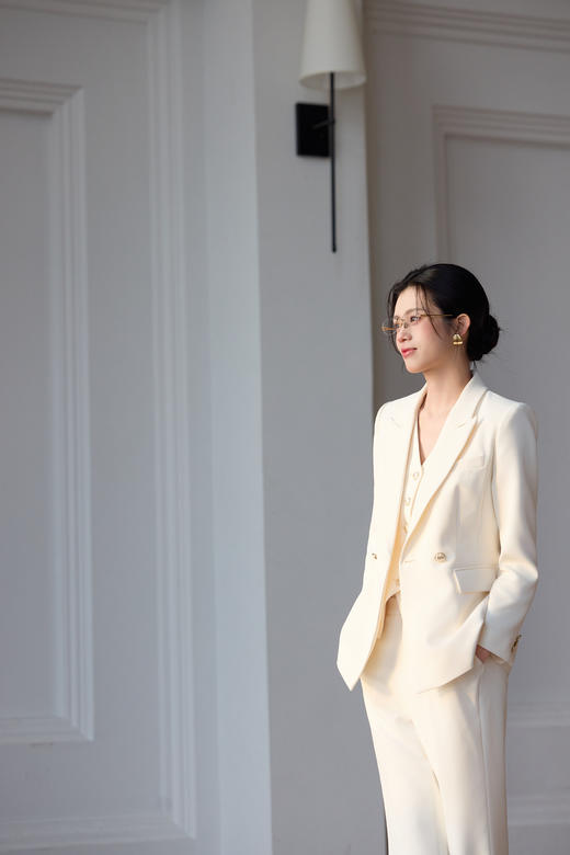 法小曼*子珍白色职业装气质女神范西装套装女高端三件套CPM2712 商品图3