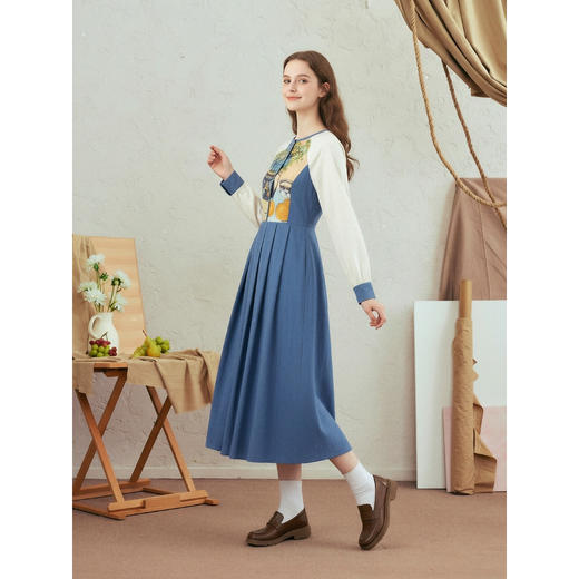 两三事梵高文艺蓝色独白2026春新款拼色插肩袖百褶裙摆印花连衣裙 商品图1