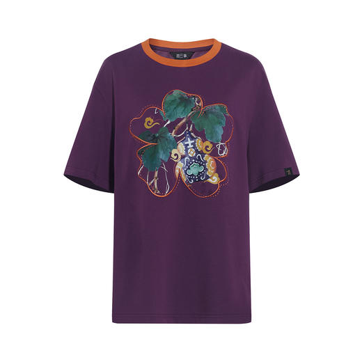 两三事 梅子红酒 2026春季新款复古印花贴布绣撞色圆领纯棉t恤女 商品图4