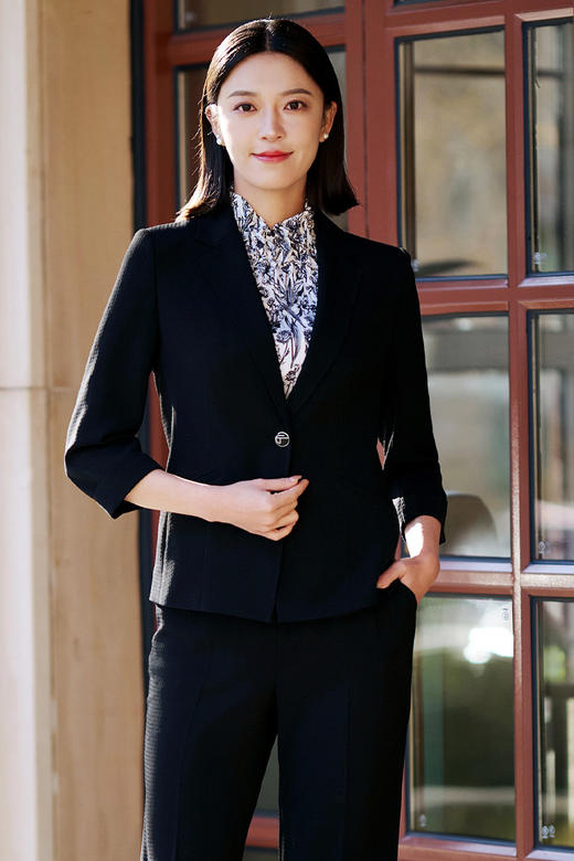 皮尔卡丹女装黑色无领一粒扣西服上衣P51121U5035B0 商品图6