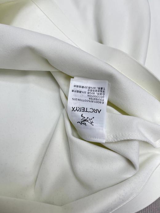 F020505轻薄加绒压胶打底衫时尚舒适长袖圆领打底衫 商品图10