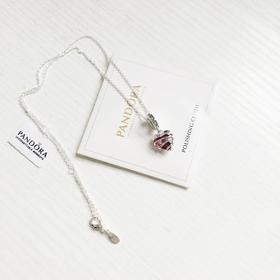 F020524镂空心形包裹着一枚可活动的心形玻璃心形曲字锁骨链项链