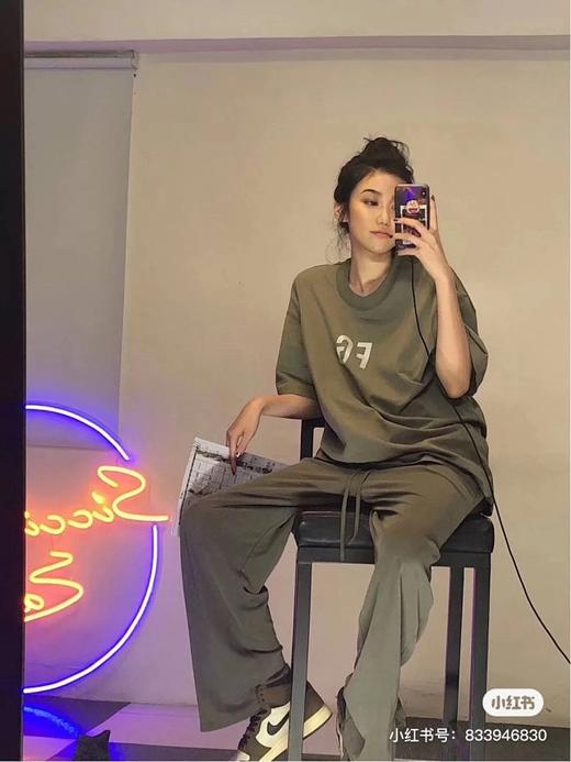 .清仓，绿色sm白色sml付款减库存！男女同款！Fog富贵反光镭射超高克重粗纱短袖 商品图3