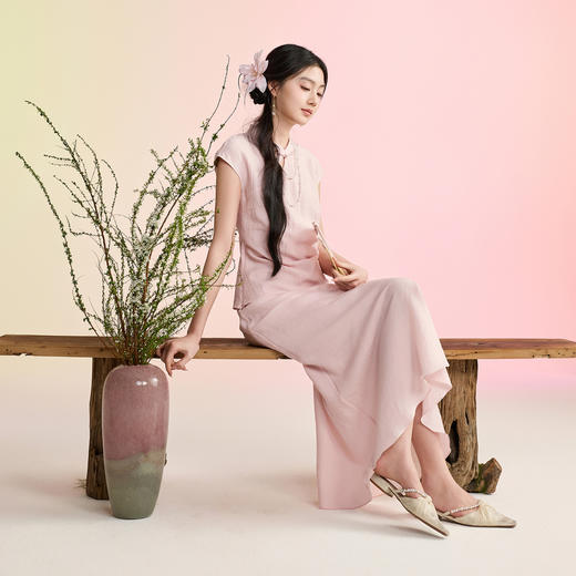 三彩【粉雾流年】2026春季新款新中式套装镂空上衣鱼尾裙两件套C 商品图3