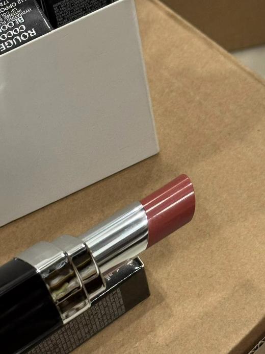 F020502显气色不挑人圆管112色号滋润型口红 商品图3