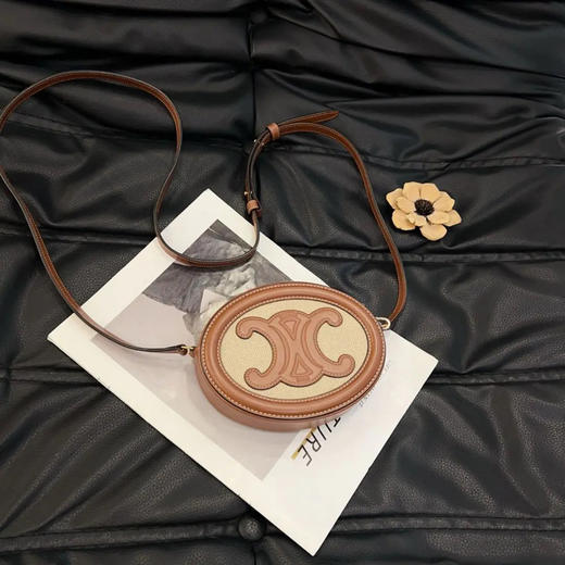 Celine Triomphe 焦糖色 帆布拼皮 小号 月饼包 商品图1