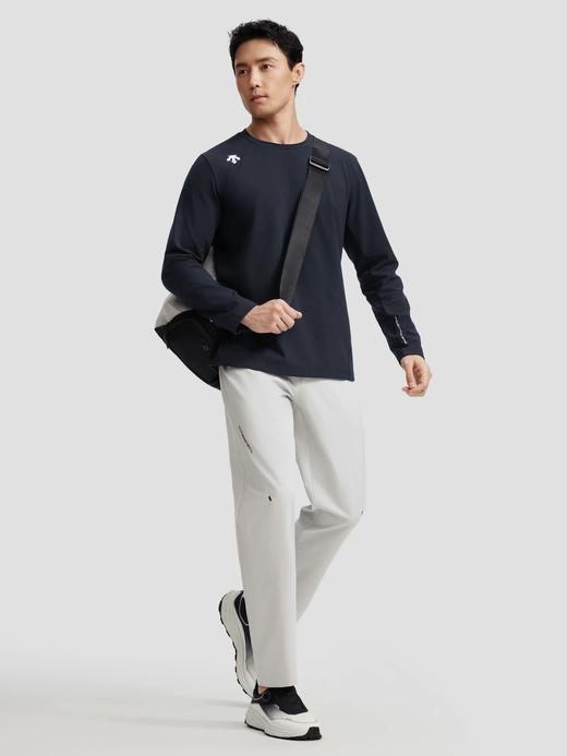 一店d 年后发 出口的一单𝐝𝐬𝐭抓绒衣
半拉链ski style ➕圆领 Z好穿的𝐭𝐫𝐚𝐢𝐧𝐢𝐧𝐠两个款都安排了！
超重磅的复合加绒面料 贴身瞬间升温 商品图4