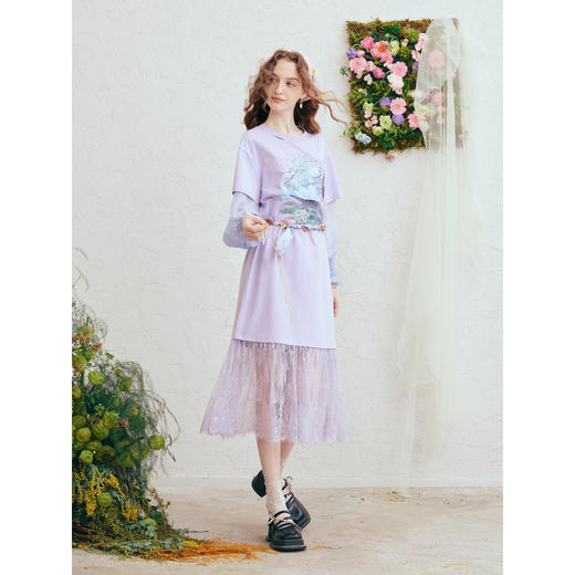 两三事春信画意2026春季新款蝴蝶结圆领拼接袖蕾丝裙摆印花连衣裙 商品图3