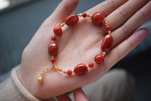 【宫里上新】川料火焰红南红随形手串 CR 商品图1