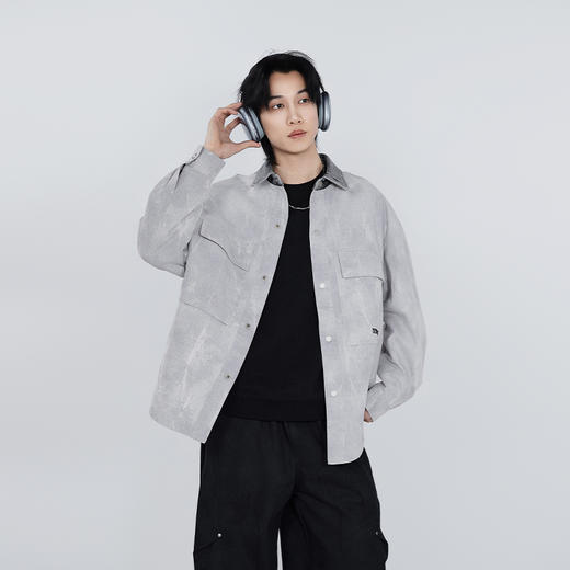 【新品上新】HX 春季翻领茄克衫微宽松S105611076101 商品图1