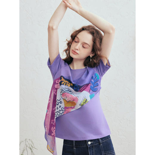 两三事 幽庭信步 2026春季新款时尚不规则印花布拼接短袖t恤女 商品图2