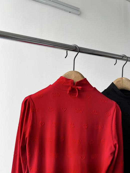 25新款，PG原单打底纱衫！韩国客供面料，棉感，亲肤，舒服透气！立体植绒面料，面料重工，上档次，胸前立体刺绣🪡，后背领结！泡泡袖设计，很好的修饰肩型，显瘦百搭款！推荐必入！ 商品图8