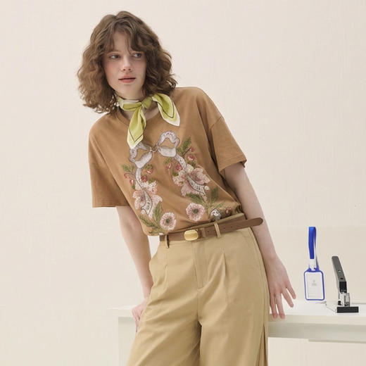 谜底大廓形T恤短袖2026春新品复古贴布绣纯棉宽松上衣女265MT5026 商品图3