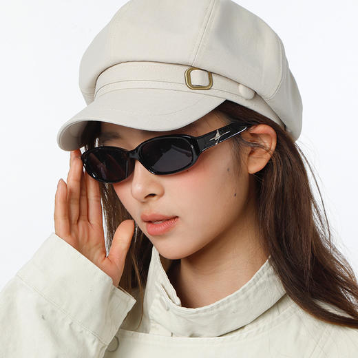 【积分兑】甜酷小框形树脂太阳镜眼镜-纪念日百货门店同款169098007 商品图4