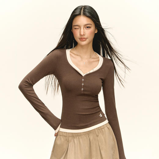 Ariseism 美式复古撞色V领假两件长袖T恤女春季新款修身上衣 商品图1