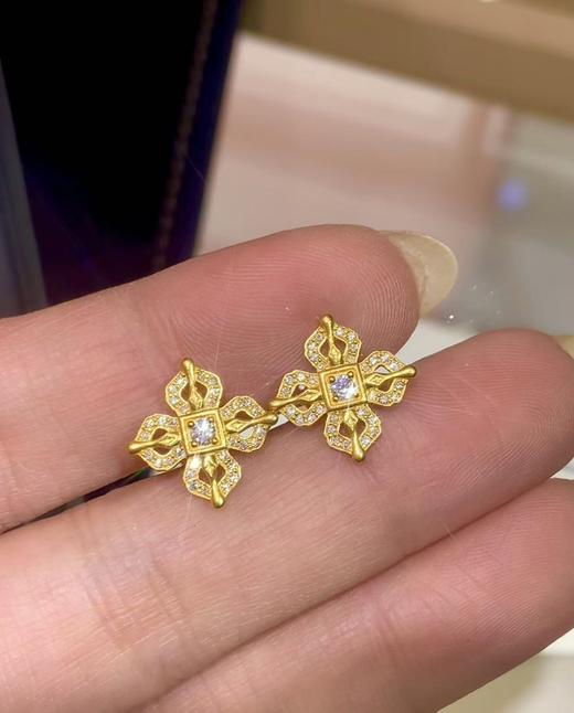 周大福传承系列足金镶嵌钻石 商品图5