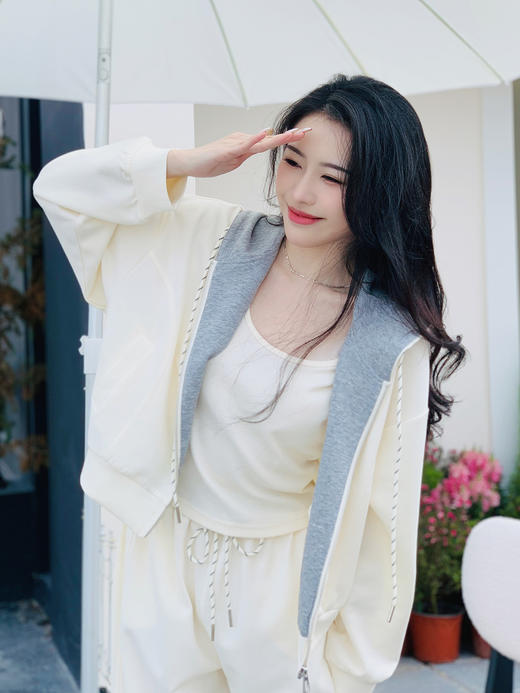 【百图lulu定制】【一套299元】【微风三件套】拼色 夹克 外套 休闲裤 吊带 外套 裤子三件套 商品图8