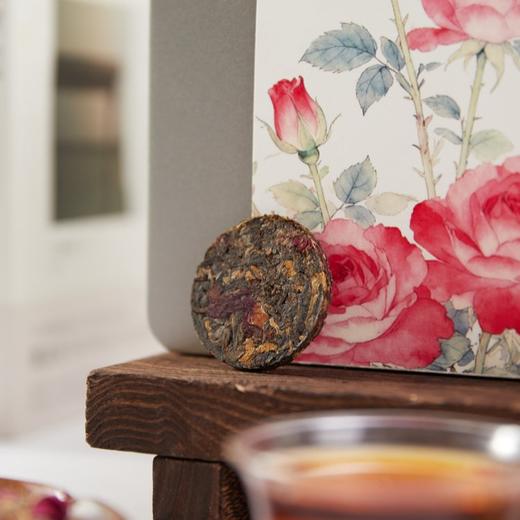 升级古树滇红☕️山野韵味十足🌿【五虎玫瑰滇红】冬日暖饮，一口茶🍵爆发满口玫瑰香🌹✅先窨制再压饼，茶香花香合二为一 商品图1