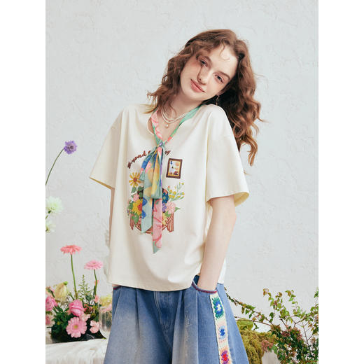 两三事 海盐天空 2026春季新款小清新绑带v领印花短袖T恤女 商品图3