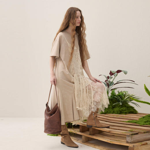 谜底连衣裙短袖2026年春季新品复古蕾丝流苏拼接度假女261ML0026 商品图1