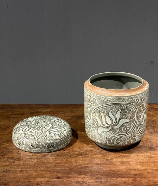 象嵌青瓷缠枝莲花纹筒形盖罐，顺丰包邮 商品图1