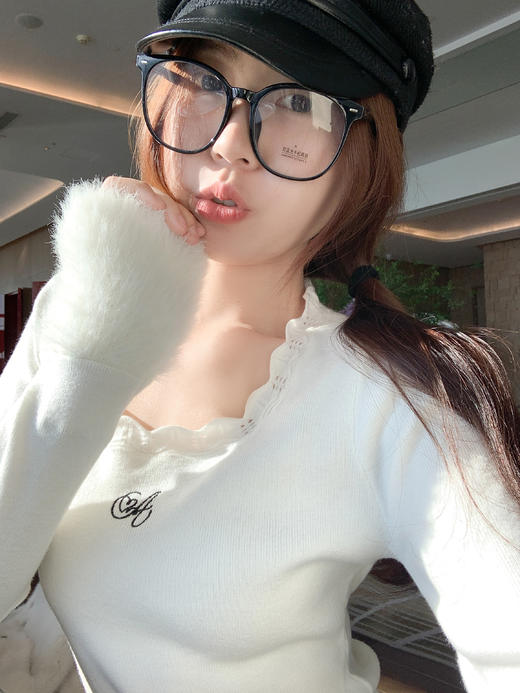 <曾小咸推荐>2.23现货秒杀 ！微信超特价！蕾丝花边打底衫 日常159.99 立减90 秒杀69.99！休闲裤（常规）秒杀79.99！ 商品图6