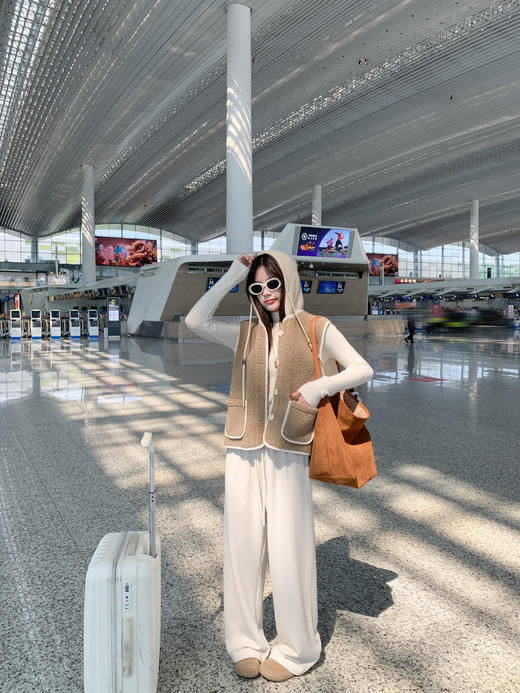 <曾小咸推荐>2.27现货秒杀 ！微信超特价！韩系叠穿连帽羊羔毛马甲 日常209.99 立减110 秒杀99.99！！红色提花费尔岛针织衫毛衣 秒杀89.99！ 商品图5