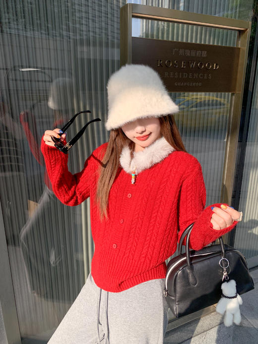 <曾小咸推荐> 2.27 现货秒杀 ！微信超特价！氛围感毛领毛衣 日常209.99 立减120 秒杀89.99！ 商品图6