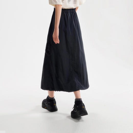 伯希和户外休闲长裙女士26新款轻盈防泼水A字半裙显瘦百搭运动裙 商品图2