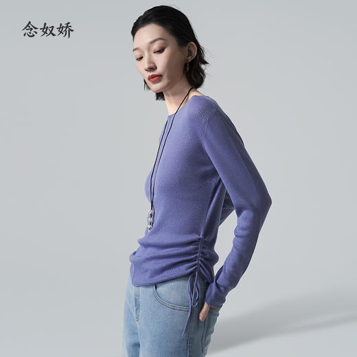 【商场同款】CNK6351 “三色软云衫 ” 轻盈柔软知性大气 侧边抽绳调节造型 亲肤好打理 毛衫 商品图9