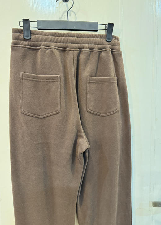 咖色针织卫裤。 商品图4