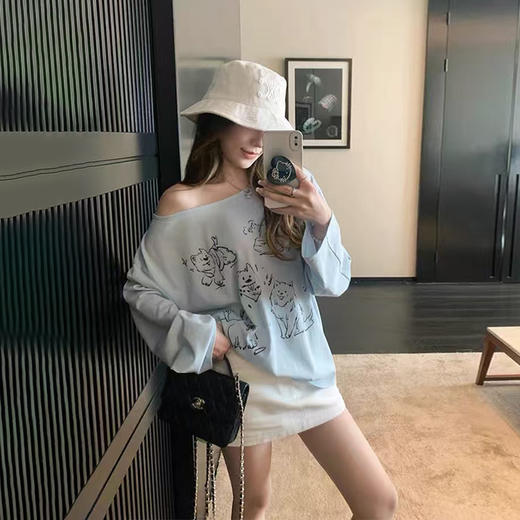 西遇可爱小狗图案蓝色长袖T恤女2026年春季新款薄款斜肩防晒罩衫SS060160 商品图0