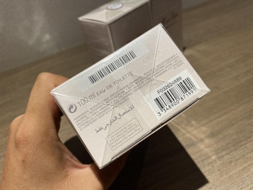 迪奥  甜心小姐  100ml  正品原产国法国香粉

一切全原！这款香水卖了三年了，全好评！收到猛夸型。

直供明通！！！国内罐装，随便对比！！ 商品图10