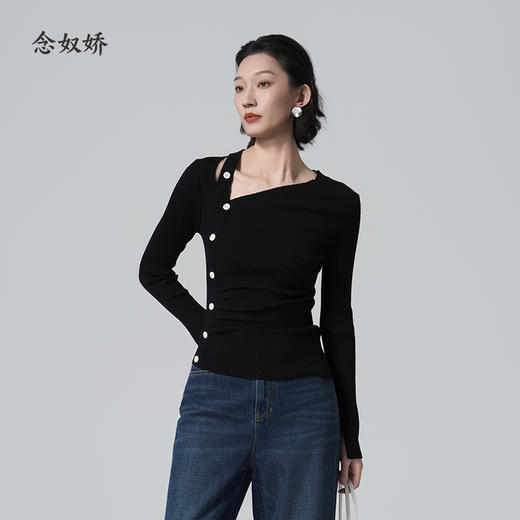 【商场同款】CNK6398 “ 法式甜而不腻 针织衫 ” 法式斜扣视觉焦点，点睛别致 修饰身形雅致好穿 商品图9