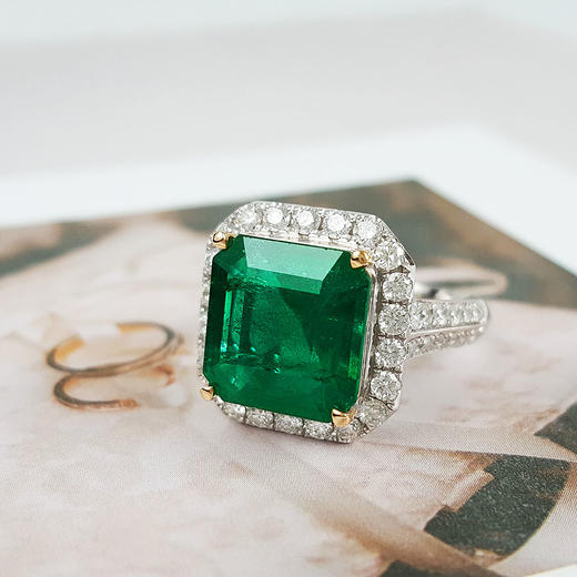 【天然正品】AU750收藏级白金豪镶钻镶天然微油4.525克拉艳绿色祖母绿戒指11.1*10.7MM（皆取最大值）13号（戒圈可改）300126NJS48 商品图3